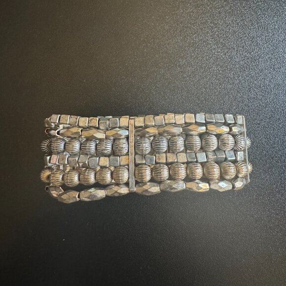 Stretch 6 row, all connected bracelet - Picture 7 of 7